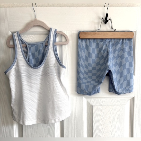 Nike Girls Blue Athletic Set - Top and shorts - Picture 2 of 3